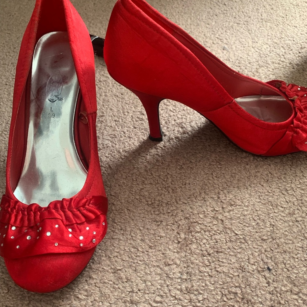 Red dazzle heel